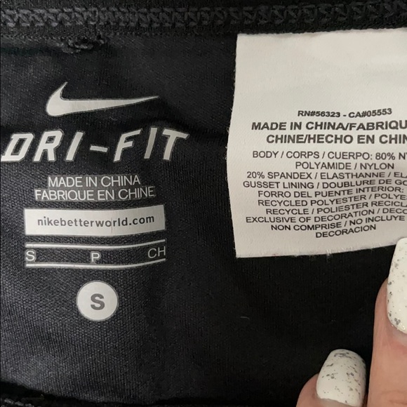 Nike Dri-Fit Workout Leggings with Ankle Zipper - Picture 6 of 6